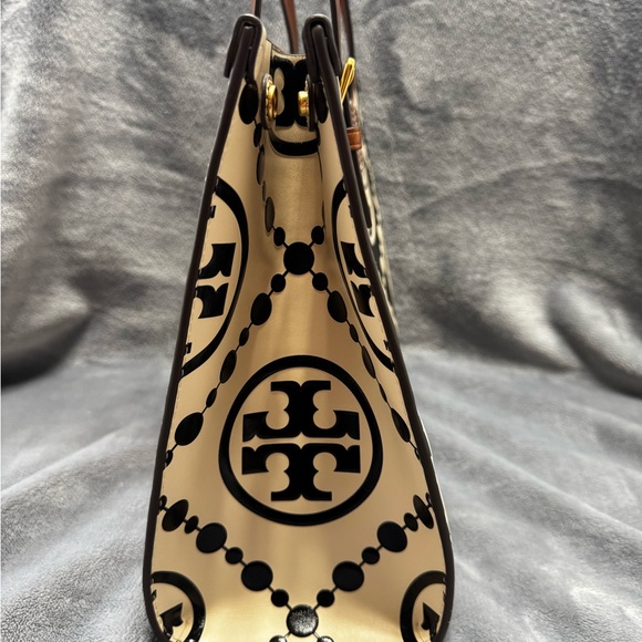 Tory Burch Black and White T Monogram Tote - Picture 4 of 8